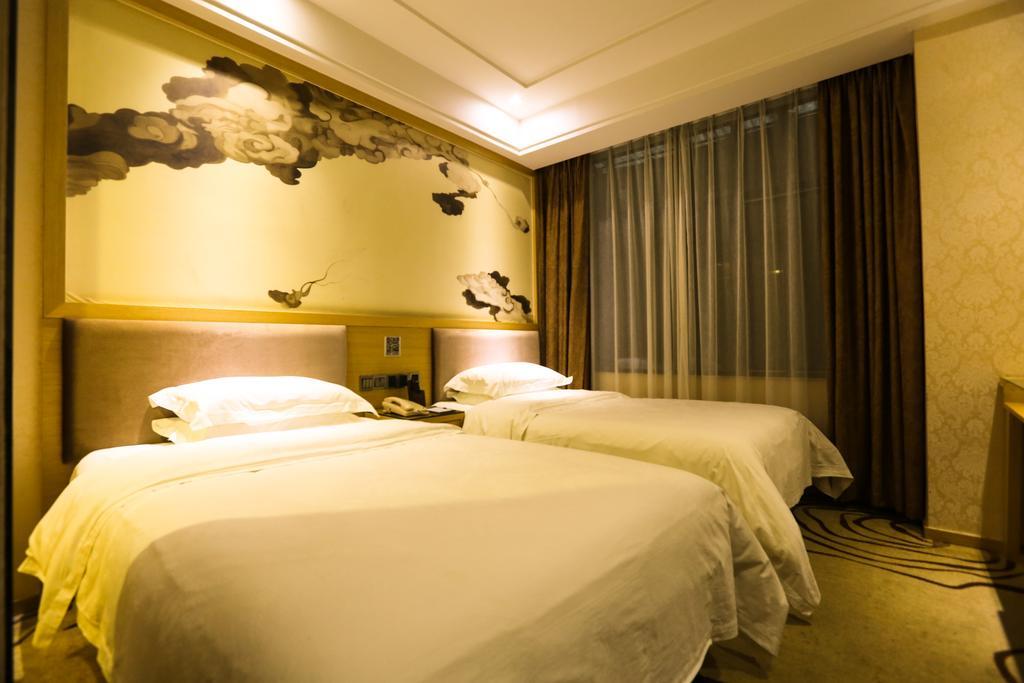 V8 Hotel Train Station กวางโจว ภายนอก รูปภาพ