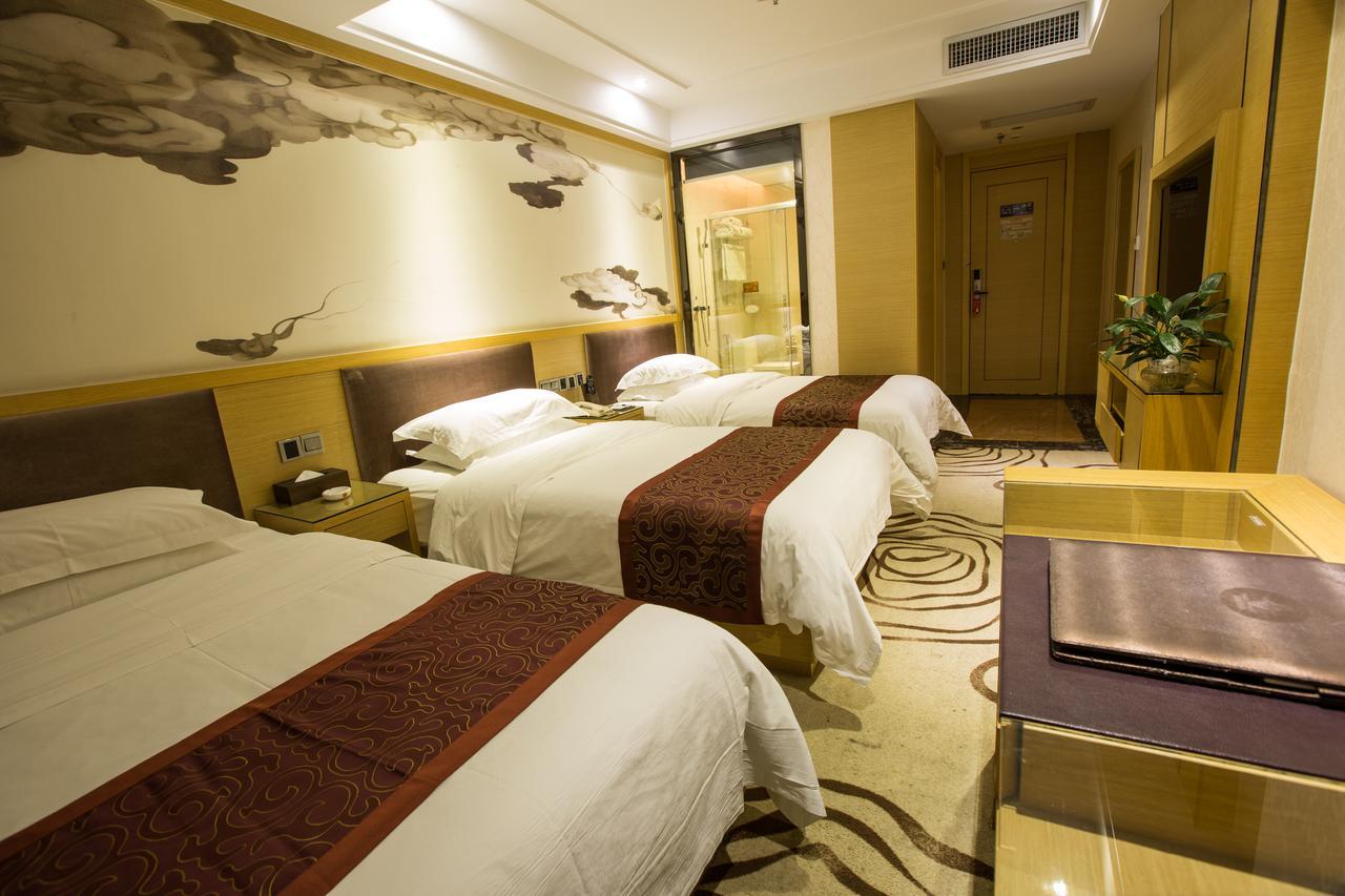 V8 Hotel Train Station กวางโจว ภายนอก รูปภาพ
