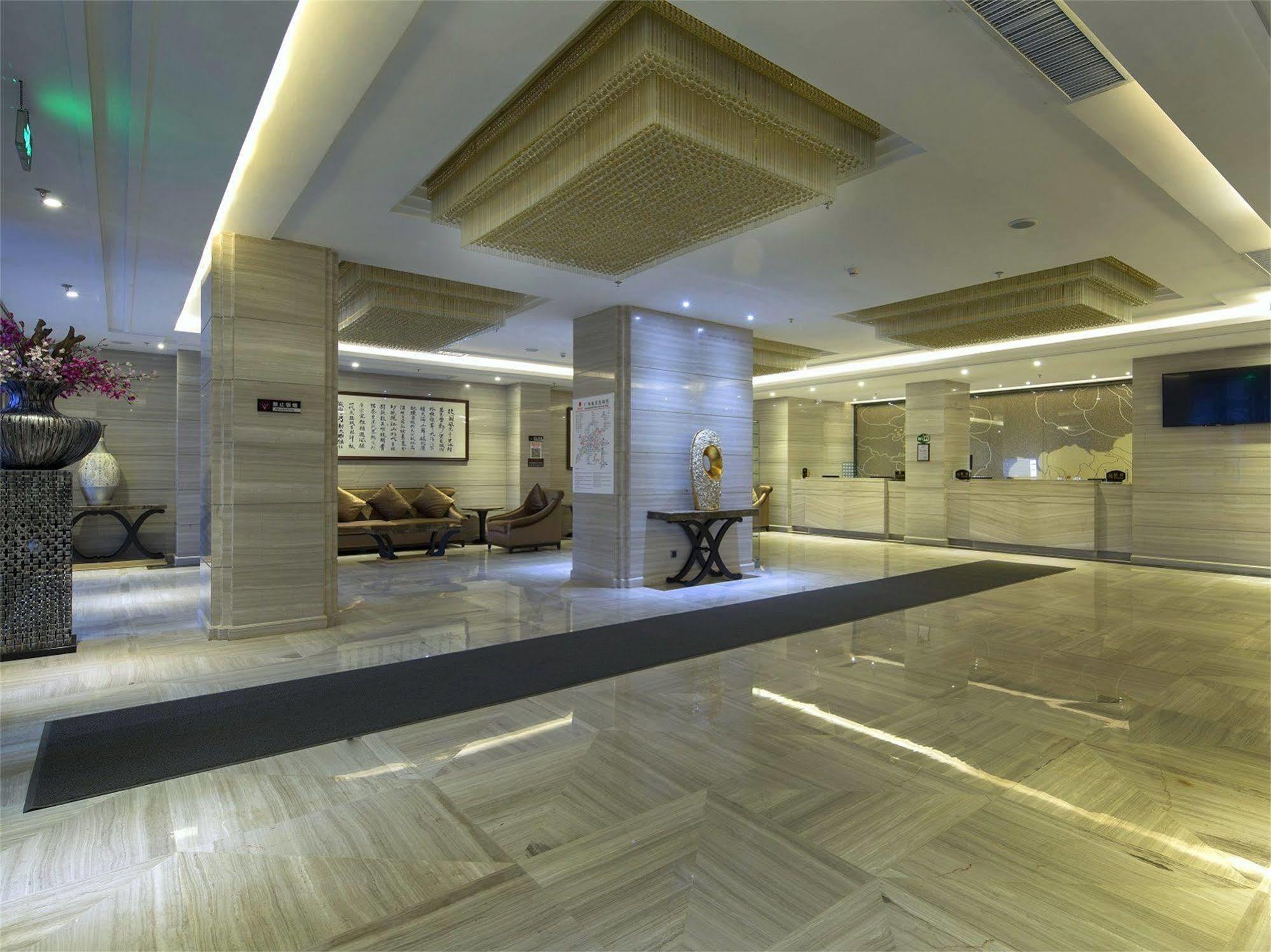 V8 Hotel Train Station กวางโจว ภายนอก รูปภาพ