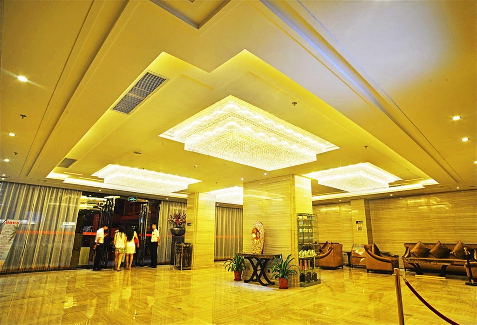 V8 Hotel Train Station กวางโจว ภายนอก รูปภาพ