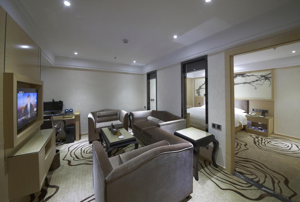 V8 Hotel Train Station กวางโจว ภายนอก รูปภาพ